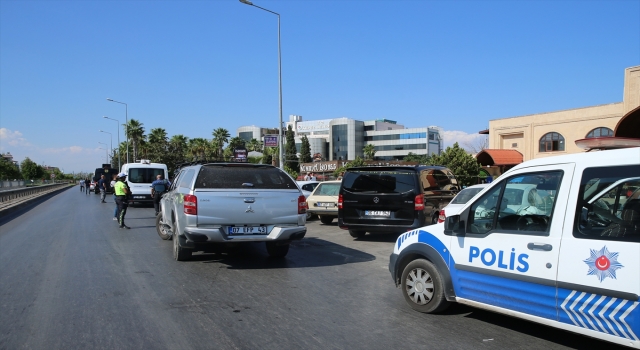 Antalya’da rehin alınan banka şubesi müdürü kurtarıldı