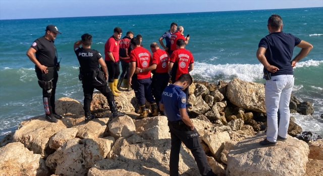 Mersin’de denize giren 2 arkadaştan biri boğuldu, diğeri kurtarıldı