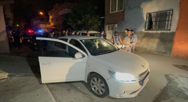 Adana’da polisten kaçmaya çalışan 3 şüpheli kovalamacayla yakalandı