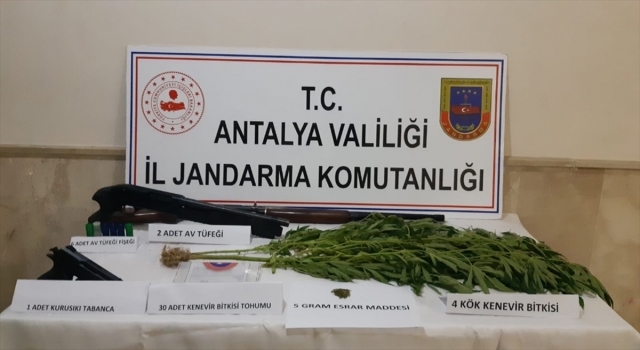 Antalya’da uyuşturucu operasyonunda 3 şüpheli yakalandı