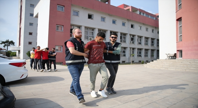 Adana’da polise ateş açılmasıyla ilgili yakalanan 3 zanlıdan biri tutuklandı