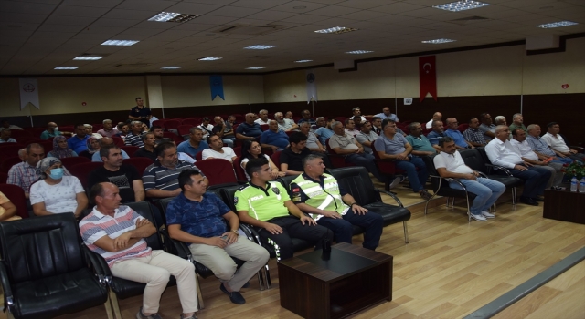 Kumluca’da eğitim öğretim yılı öncesi servis şoförleri bilgilendirildi