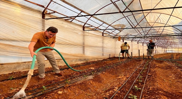 Milletvekili Uslu, Kumluca’da çiftçilerle bir araya geldi