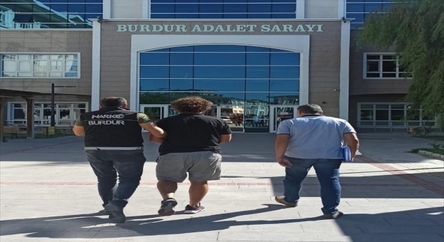 Burdur’da uyuşturucu operasyonlarında yakalanan 4 zanlıdan biri tutuklandı