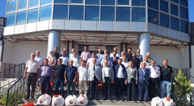 Nizip’te öğrencilere kıyafet desteği