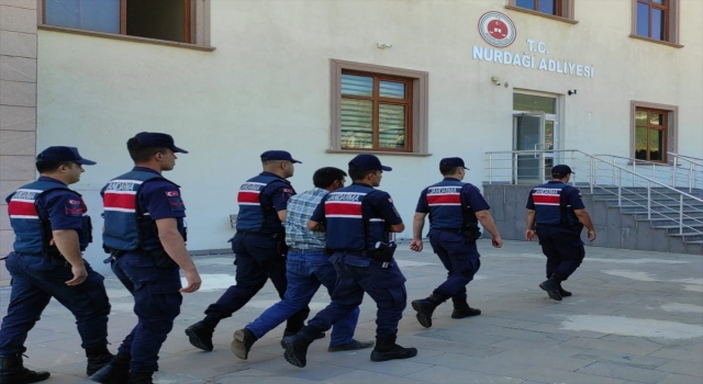 Gaziantep’te anne ve oğlunun yaşamını yitirdiği silahlı saldırıyla ilgili yakalanan zanlı tutuklandı