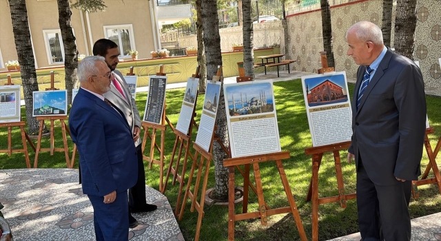 Isparta’da “tarihi camiler” konulu resim sergisi açıldı