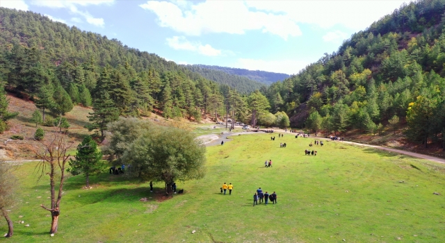 Kahramanmaraş’ta öğrenciler Kırksu Vadisi’ni temizledi