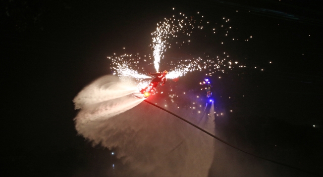 6. Uluslararası Adana Lezzet Festivali’nde lazer ve havai fişek gösterisi yapıldı
