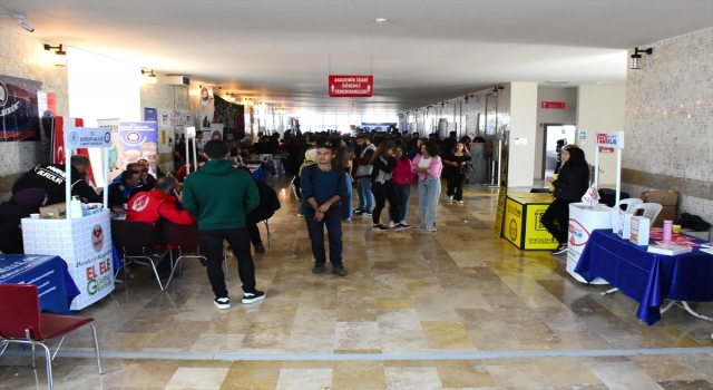 MAKÜ’de öğrenci toplulukları tanıtım günleri başladı