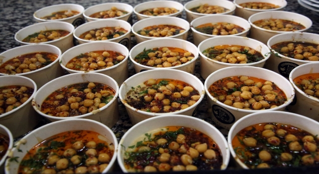 ŞEHİRLERİN LEZZET REKABETİ Mersin ve Hatay arasında ”humus” rekabeti yaşanıyor
