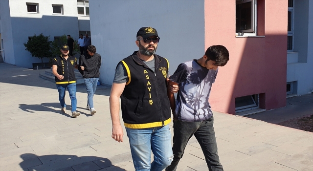Adana’da 2 kişinin cep telefonunu çalan 2 kapkaç zanlısı tutuklandı