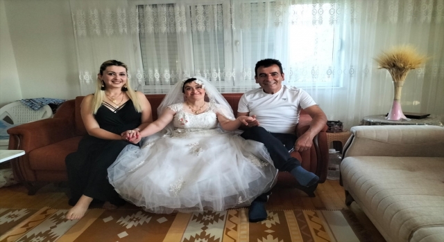 Antalya’da down sendromlu Songül Çam için düğün töreni düzenlendi