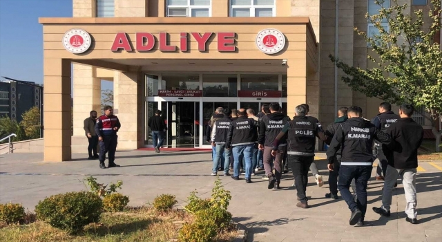 Kahramanmaraş’ta uyuşturucu operasyonunda yakalanan 3 zanlı tutuklandı