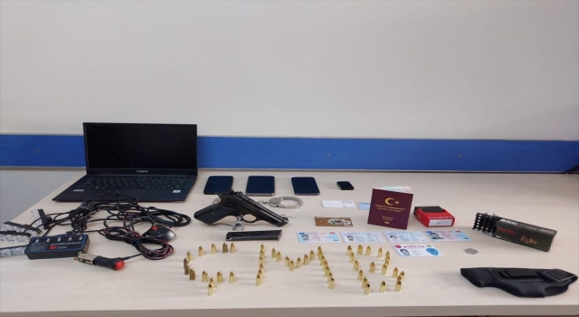 Hatay’da araçlarından sahte polis kimliği çıkan 2 şüpheliye gözaltı