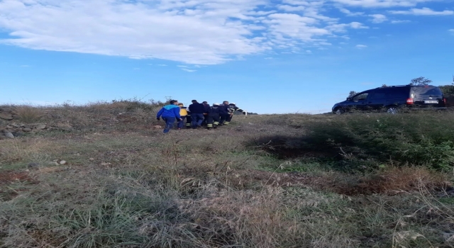Hatay’da uçuruma devrilen otomobilin sürücüsünü itfaiye kurtardı