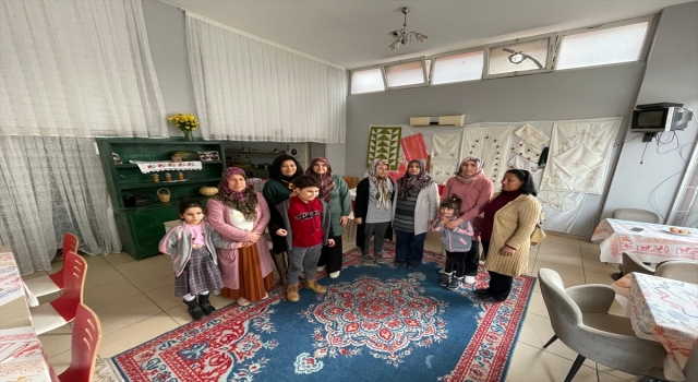 Kadınların hazırladığı yiyecekler ”Hatunlar Sofrası”nda kazanca dönüşüyor