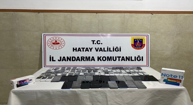 Hatay’da 86 kaçak cep telefonu ele geçirildi