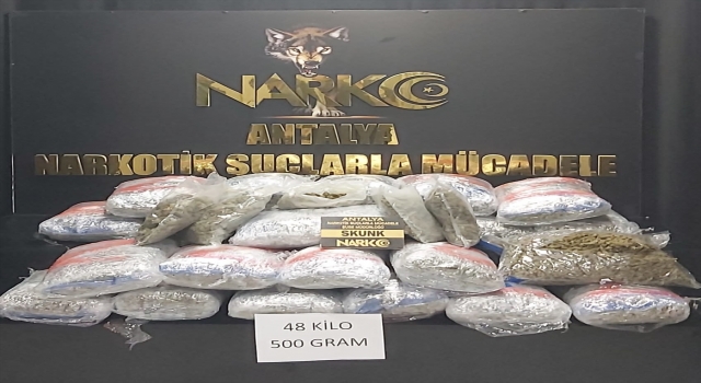 Antalya’da 48 kilo 500 gram sentetik uyuşturucu ele geçirildi