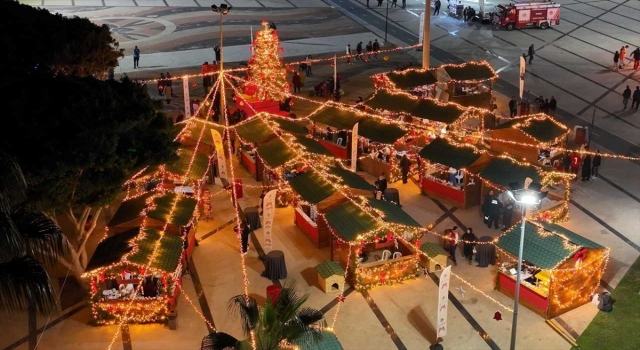 Mersin’de yeni yıl pazarı kuruldu