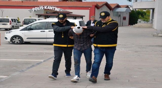 Adana’da boşanma aşamasındaki eşi ve yakınını rehin alan zanlı tutuklandı