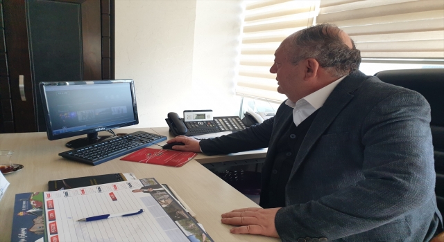 Kadirli Belediye Başkanı Ömer Tarhan, AA’nın ”Yılın Fotoğrafları” oylamasına katıldı