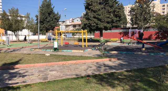Adana’da parkta çıkan kavgada bıçaklanan 2 kişiden biri hayatını kaybetti