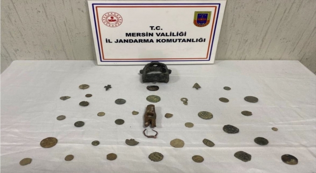 Mersin’de 40 sikke ve obje ele geçirildi