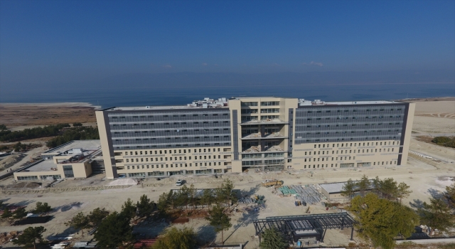Göl manzaralı Burdur Devlet Hastanesi inşaatının yüzde 90’ı tamamlandı
