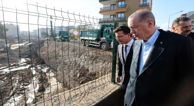 Cumhurbaşkanı Erdoğan, Kumluca’da vatandaşlara hitap etti: