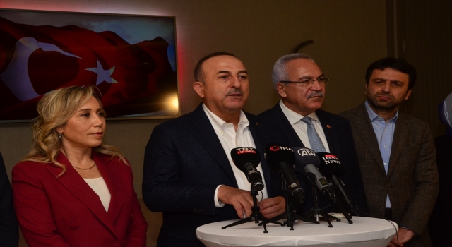 Bakan Çavuşoğlu’ndan İsveç’te ”Kur’anı Kerim yakma eylemine” izin verilmesine tepki: