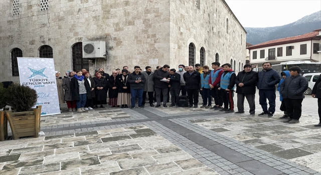 İsveç’te Kur’anı Kerim yakılması Adana ve Hatay’da protesto edildi