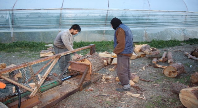 Antalya’da sera üreticileri zirai don nöbeti tuttu