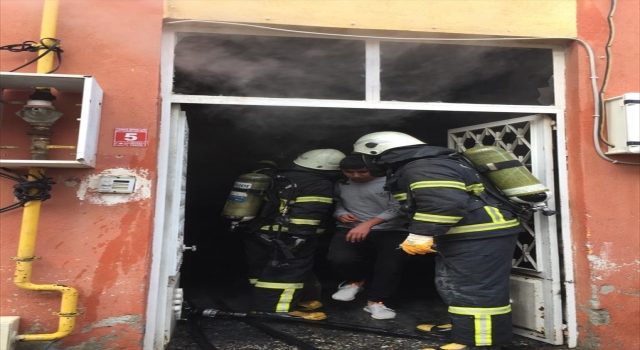 Burdur’da yangın çıkan binada mahsur kalan 7 kişi kurtarıldı