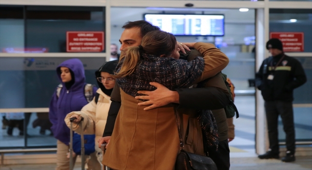Şanlıurfa, Adana ve Hatay’daki depremzedelerin bazıları Antalya’ya getirildi