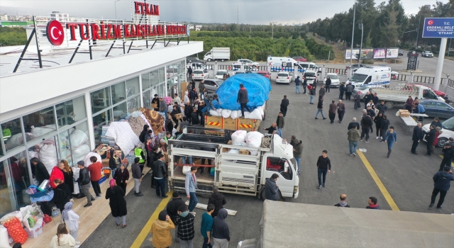 Adana ve Mersin’de depremzedelere yönelik yardımlar sürüyor