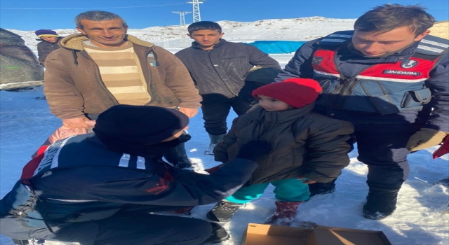 ”Asrın felaketi”nin merkez üssü Elbistan’da 3 bin 54 arama kurtarma personeli görev yapıyor