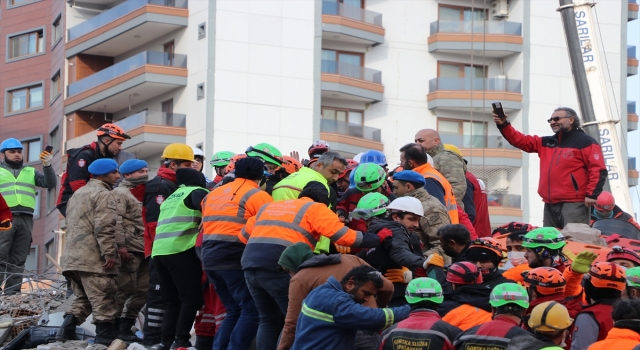 İskenderun’daki Arzu Apartmanı’nın enkazından 2 kişi daha kurtarıldı