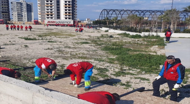 İspanyol sağlık ekibi ile sahra hastanesi malzemeleri Türkiye’ye ulaştı