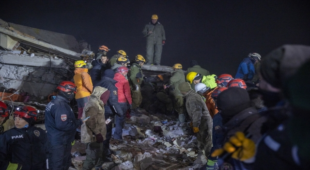 Kahramanmaraş’ta enkaz altında kalan 8 yaşındaki Rıdvan depremden 116 saat sonra kurtarıldı