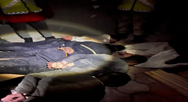 Hatay’da deprem nedeniyle boşaltılan evlerden hırsızlık yapan 3 kişi gözaltına alındı