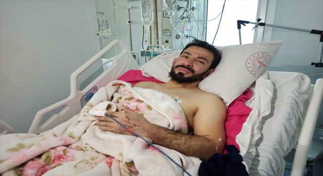 Kuzenine bilinçsizce attığı ”8” mesajıyla 102 saat sonra kurtulan depremzede yaşadıklarını anlattı