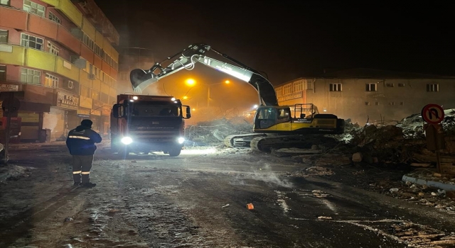 İkinci depremin merkez üssü Elbistan’da arama kurtarma çalışmaları sürüyor