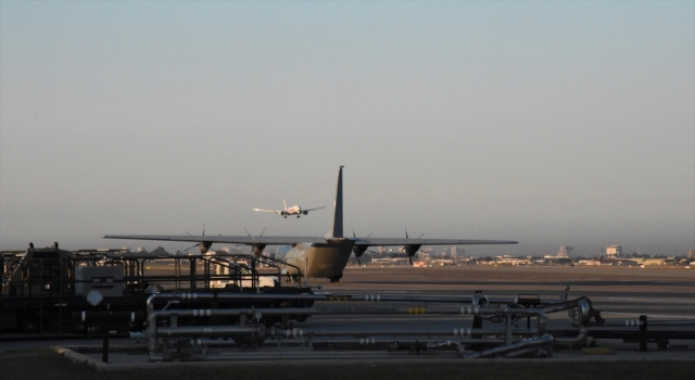 Japonya’dan insani yardım malzemeleri İncirlik Üssü’ne getirildi