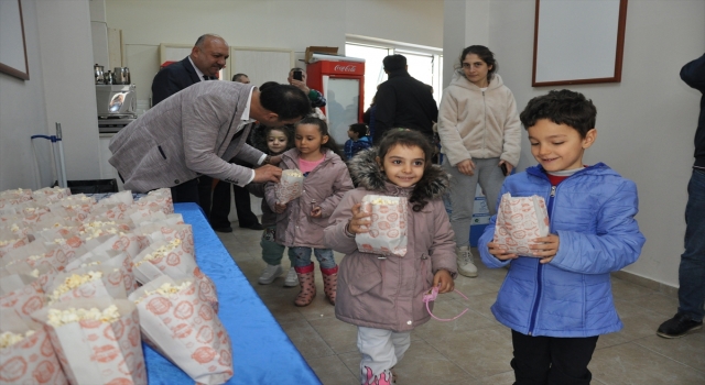 Depremzede çocuklar ”Rafadan Tayfa Galaktik Tayfa” filmiyle moral buldu