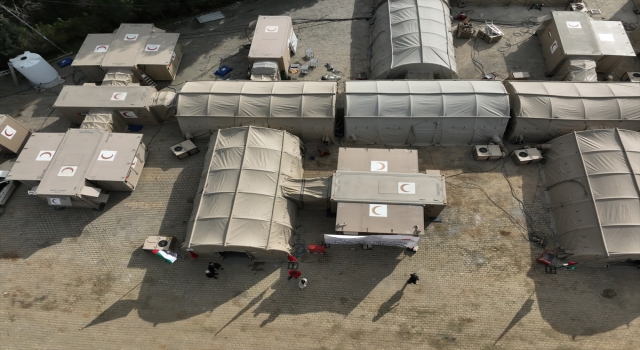 BAE’nin depremzedeler için İslahiye’de kurduğu sahra hastanesi yaraları sarıyor