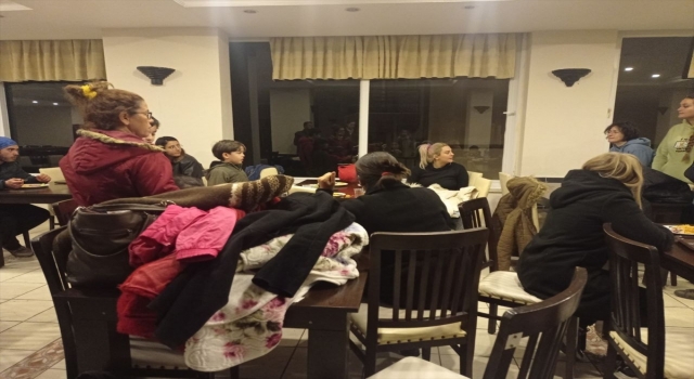 Antalya’da, Ukraynalı yetimler için kiralanan otelin kapısı depremzedelere açıldı