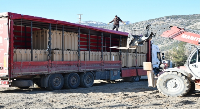 BAE’nin deprem bölgesine yardımları sürüyor