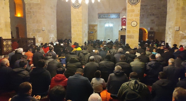 Adana ve Mersin’in ilçelerinde Miraç Kandili dualarla idrak edildi