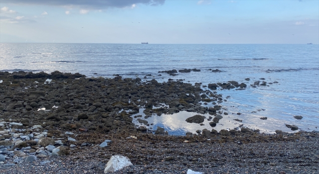 Hatay’da deniz suyu çekildi